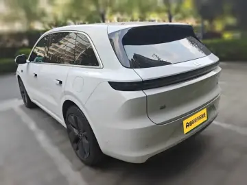 2024 Li Auto (Lixiang) L6 с пробегом 21 300 км