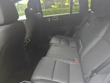 2024 Li Auto (Lixiang) L6 с пробегом 21 300 км