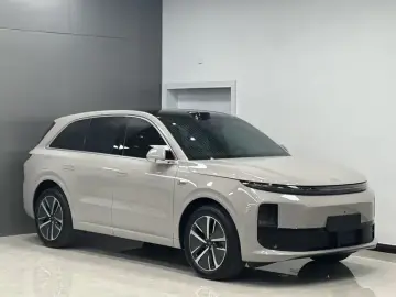 2024 Li Auto (Lixiang) L6 с пробегом 15 000 км