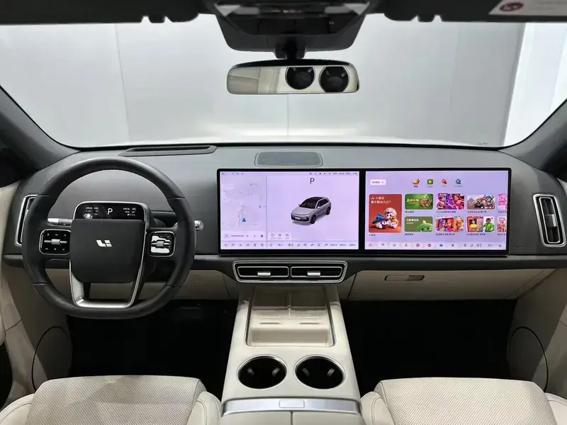 2024 Li Auto (Lixiang) L6 с пробегом 15 000 км