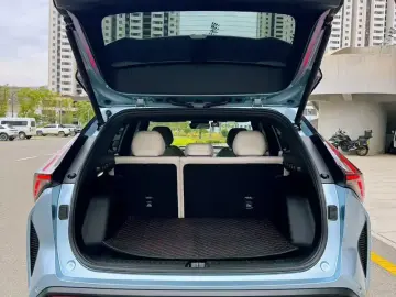 2023 Geely Atlas Pro с пробегом 35 000 км