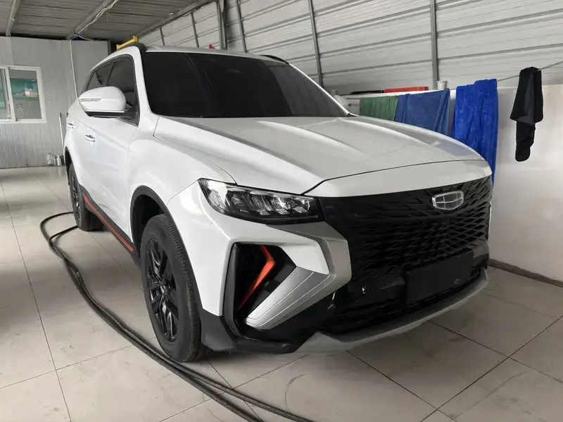 2022 Geely Atlas Pro с пробегом 30 000 км