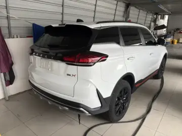 2022 Geely Atlas Pro с пробегом 30 000 км