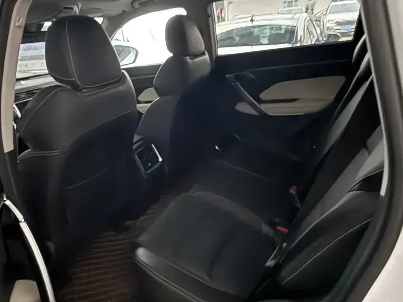 2022 Geely Atlas Pro с пробегом 30 000 км