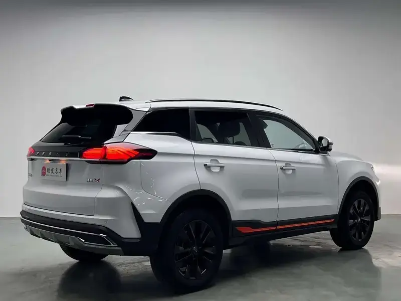 2022 Geely Atlas Pro с пробегом 47 000 км
