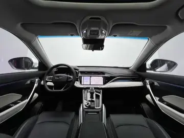 2022 Geely Atlas Pro с пробегом 47 000 км