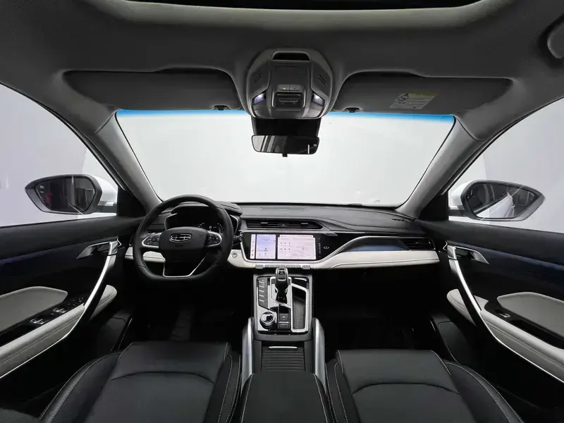 2022 Geely Atlas Pro с пробегом 47 000 км