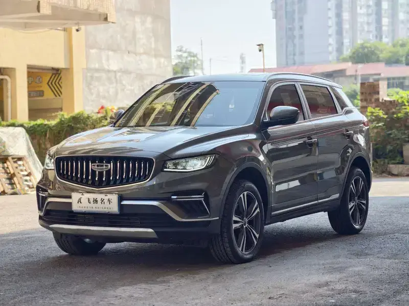 2022 Geely Atlas Pro с пробегом 27 000 км