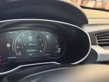 2022 Geely Atlas Pro с пробегом 27 000 км