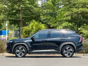 2024 Geely Boyue L с пробегом 15 000 км