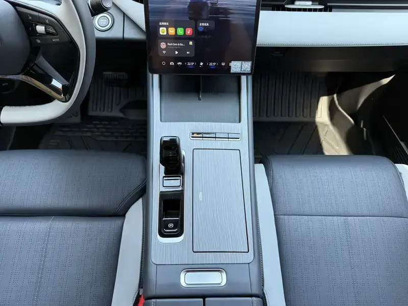 2024 Geely Boyue L с пробегом 15 000 км