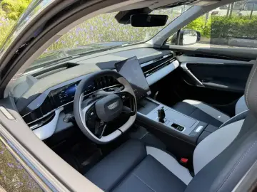 2024 Geely Boyue L с пробегом 15 000 км