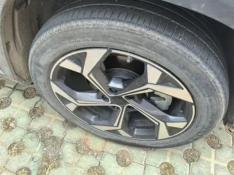 2024 Geely Boyue L с пробегом 30 000 км
