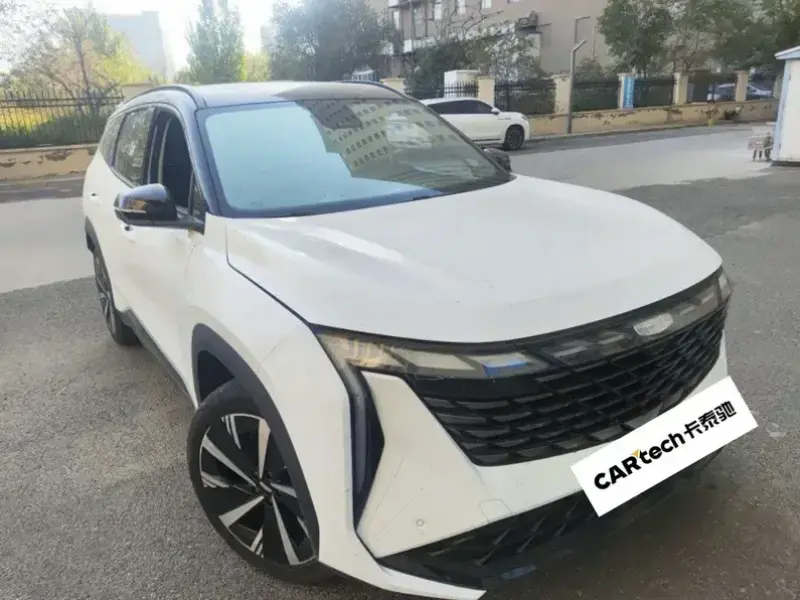 2024 Geely Boyue L с пробегом 30 000 км