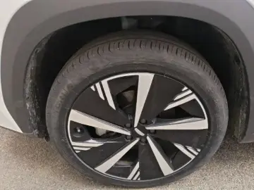 2024 Geely Boyue L с пробегом 30 000 км