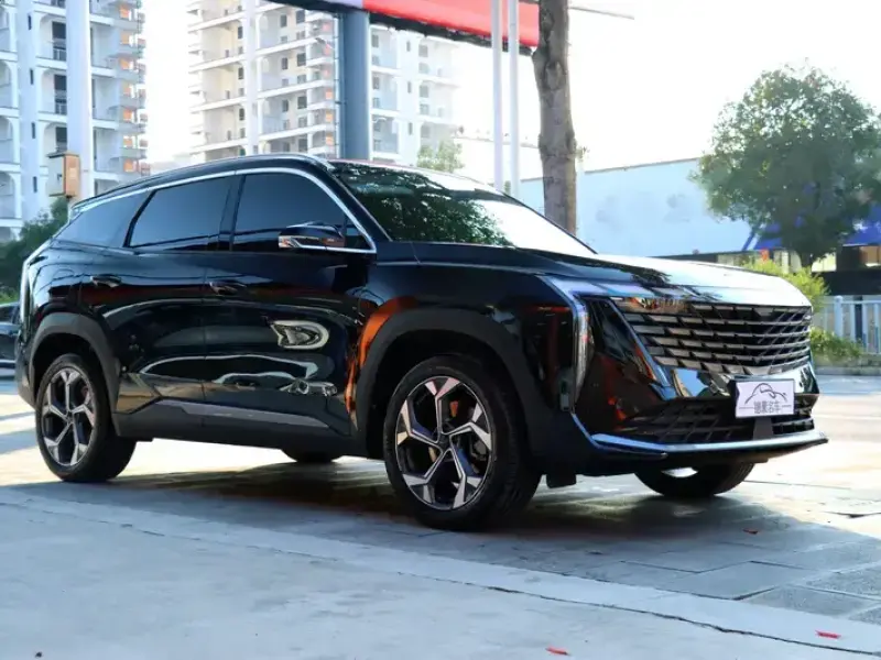 2023 Geely Boyue L с пробегом 26 000 км
