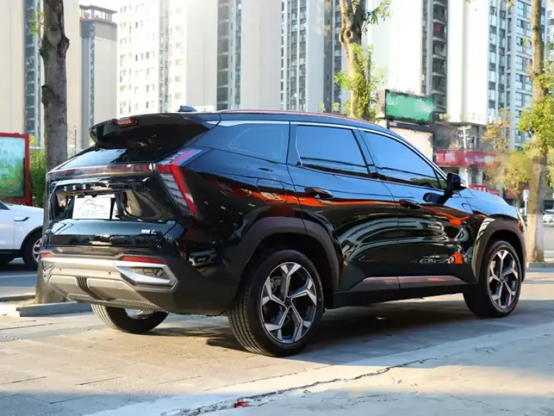 2023 Geely Boyue L с пробегом 26 000 км