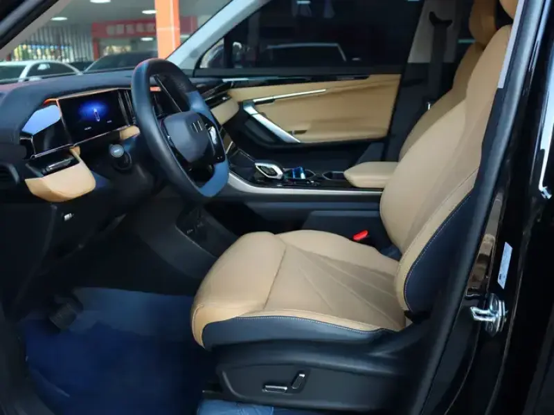 2023 Geely Boyue L с пробегом 26 000 км