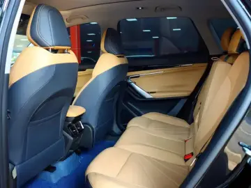 2023 Geely Boyue L с пробегом 26 000 км