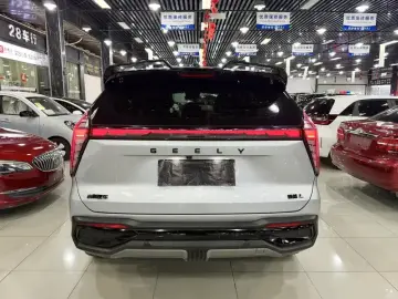 2023 Geely Boyue L с пробегом 35 000 км
