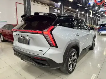 2023 Geely Boyue L с пробегом 35 000 км