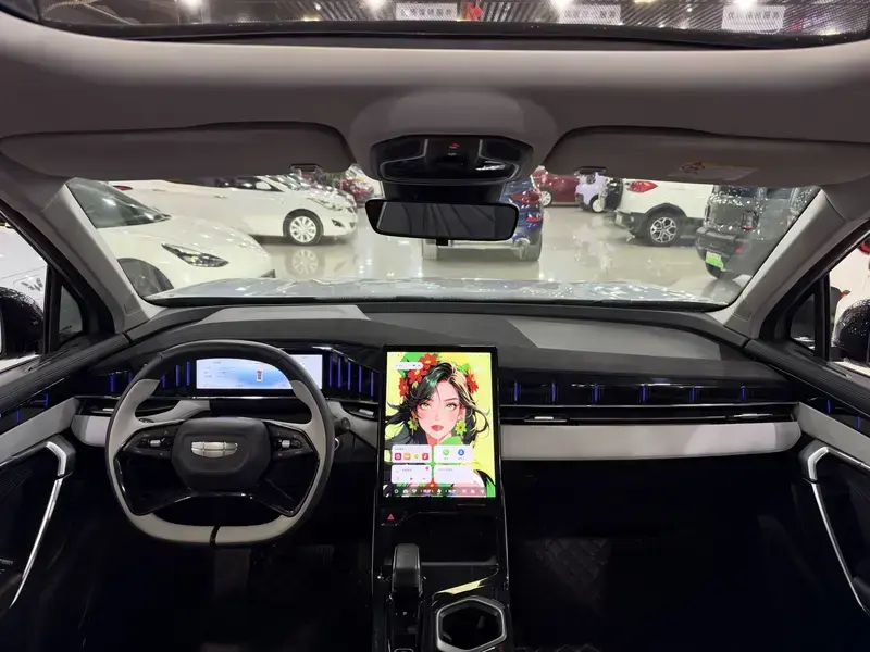 2023 Geely Boyue L с пробегом 35 000 км