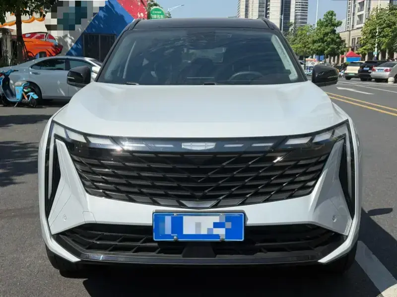 2024 Geely Boyue L с пробегом 23 000 км