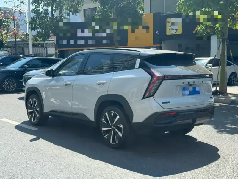 2024 Geely Boyue L с пробегом 23 000 км