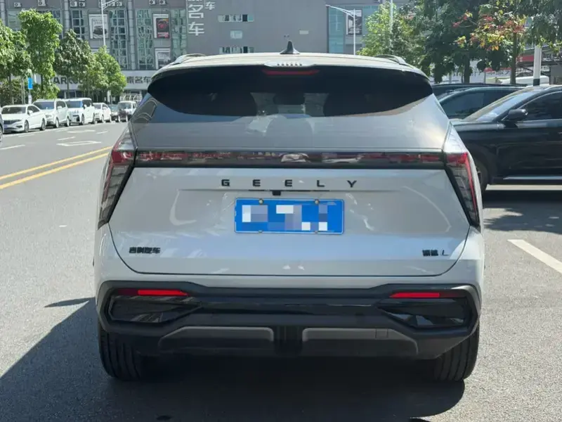 2024 Geely Boyue L с пробегом 23 000 км