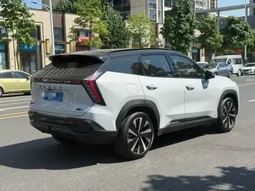 2024 Geely Boyue L с пробегом 23 000 км