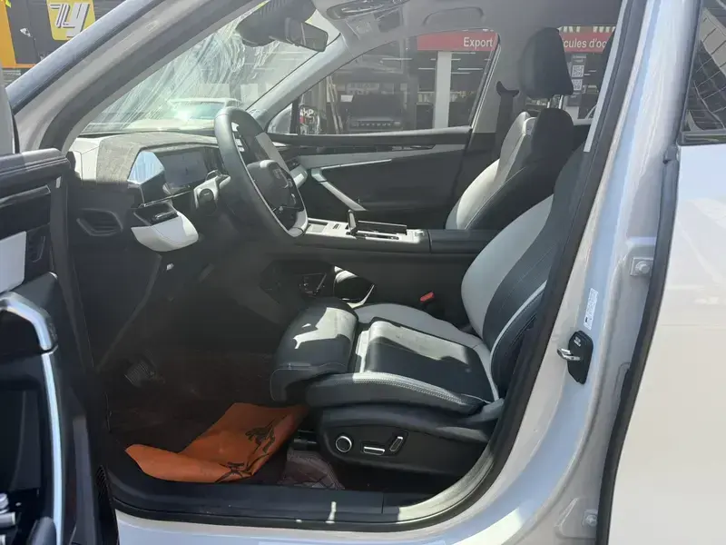 2024 Geely Boyue L с пробегом 23 000 км