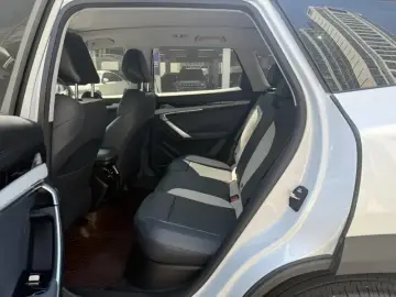 2024 Geely Boyue L с пробегом 23 000 км