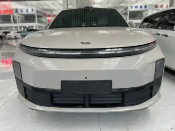 2024 Li Auto (Lixiang) L6 с пробегом 48 000 км