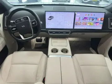 2024 Li Auto (Lixiang) L6 с пробегом 48 000 км