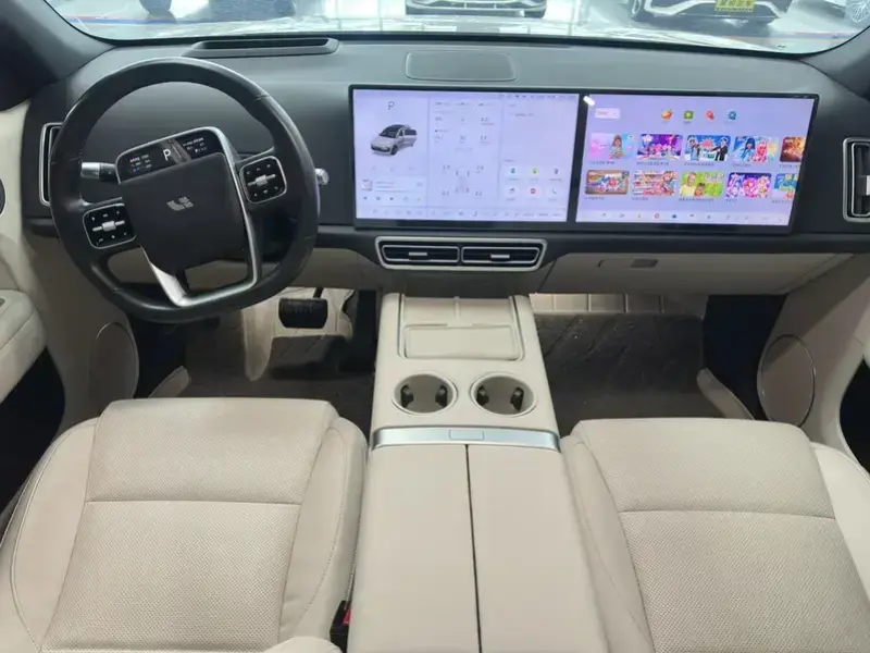 2024 Li Auto (Lixiang) L6 с пробегом 48 000 км