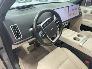 2024 Li Auto (Lixiang) L6 с пробегом 48 000 км