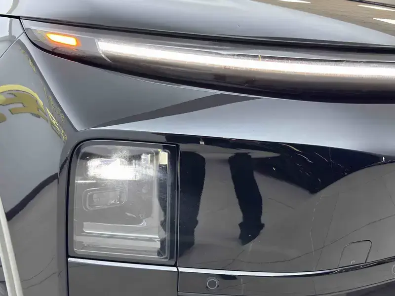 2025 Li Auto (Lixiang) L6 с пробегом 18 000 км