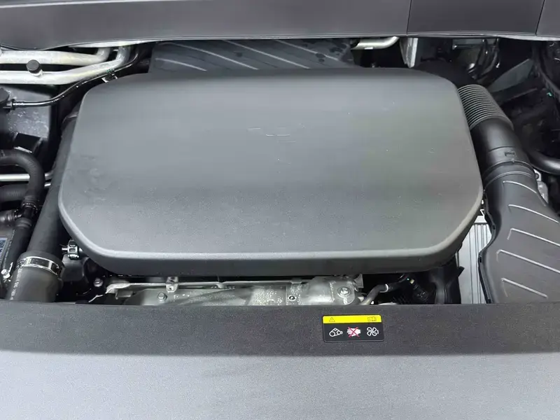 2025 Li Auto (Lixiang) L6 с пробегом 18 000 км