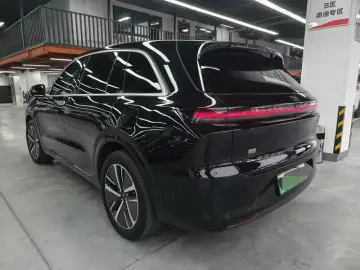 2024 Li Auto (Lixiang) L6 с пробегом 18 000 км