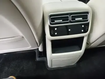 2024 Li Auto (Lixiang) L6 с пробегом 18 000 км