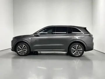 2024 Li Auto (Lixiang) L6 с пробегом 47 800 км