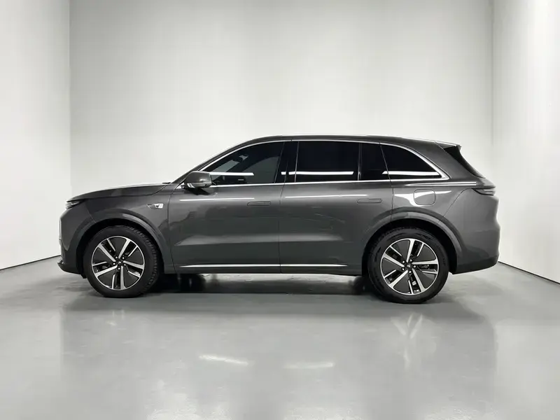 2024 Li Auto (Lixiang) L6 с пробегом 47 800 км