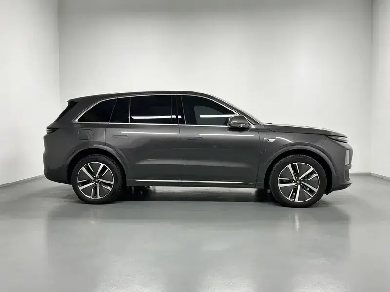 2024 Li Auto (Lixiang) L6 с пробегом 47 800 км