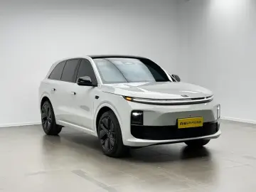 2024 Li Auto (Lixiang) L6 с пробегом 61 700 км