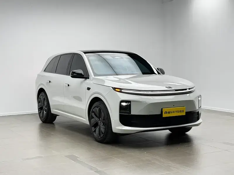 2024 Li Auto (Lixiang) L6 с пробегом 61 700 км