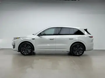 2024 Li Auto (Lixiang) L6 с пробегом 61 700 км