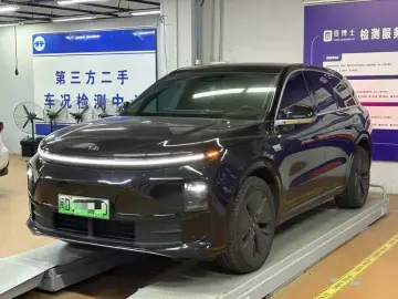 Li Auto (Lixiang) L6