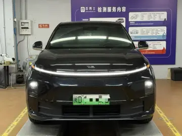 2024 Li Auto (Lixiang) L6 с пробегом 65 000 км