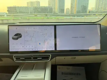 2024 Li Auto (Lixiang) L6 с пробегом 18 000 км