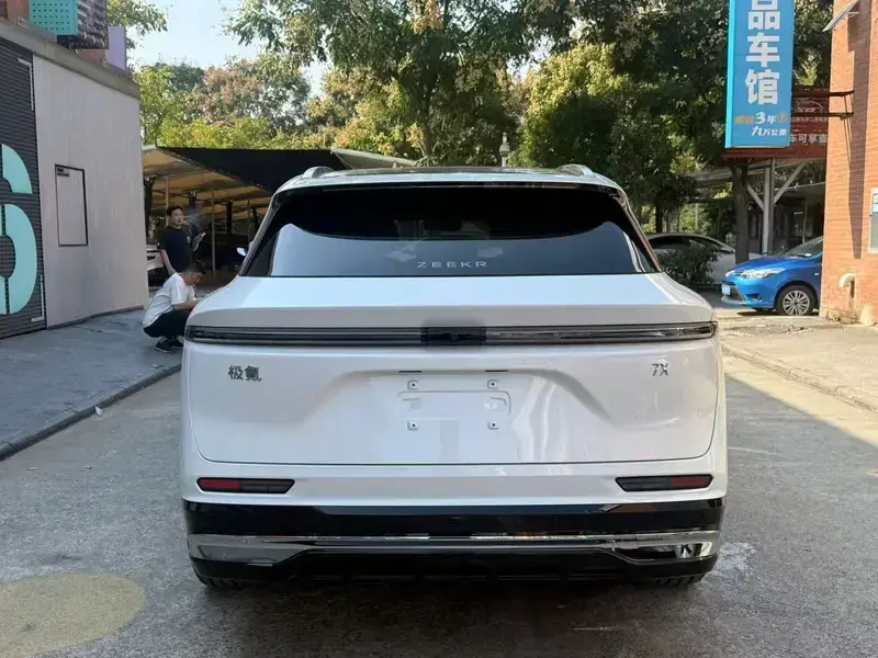 2026 Zeekr 7X с пробегом 5 600 км